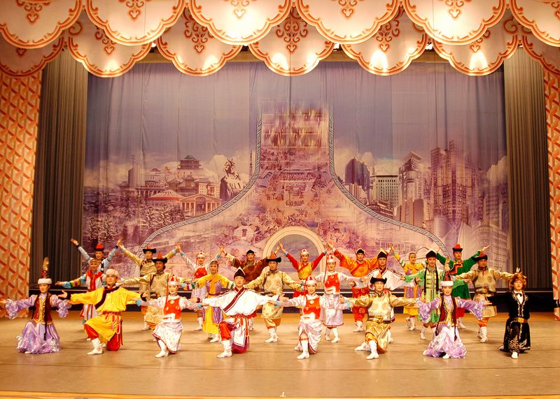 Гиннесийн номонд бүртгүүлэх 5000 бийлээчид бэлтгэлээ хийсээр…